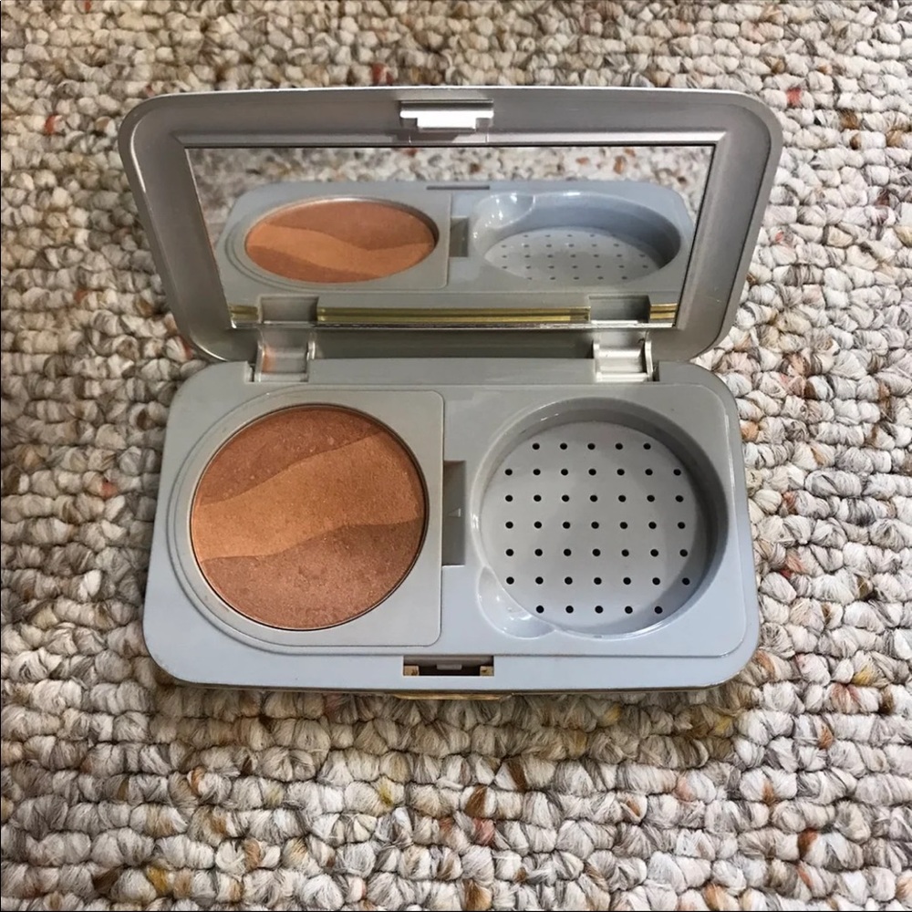 Mary Kay bronzer palette
